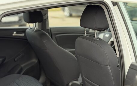 Hyundai Solaris II рестайлинг, 2015 год, 1 170 000 рублей, 18 фотография