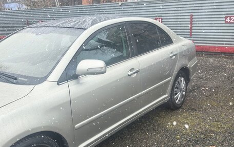 Toyota Avensis III рестайлинг, 2004 год, 440 000 рублей, 4 фотография