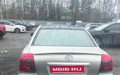 Toyota Avensis III рестайлинг, 2004 год, 440 000 рублей, 2 фотография