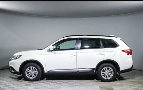 Mitsubishi Outlander III рестайлинг 3, 2019 год, 1 850 000 рублей, 3 фотография