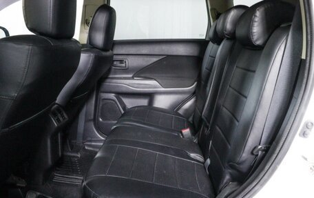 Mitsubishi Outlander III рестайлинг 3, 2019 год, 1 850 000 рублей, 5 фотография