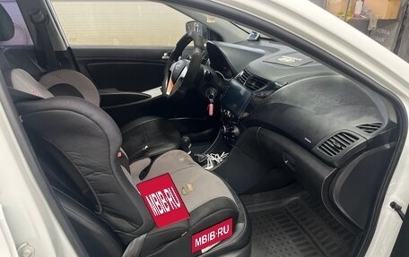 Hyundai Solaris II рестайлинг, 2011 год, 620 000 рублей, 7 фотография