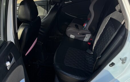 Hyundai Solaris II рестайлинг, 2013 год, 800 000 рублей, 8 фотография