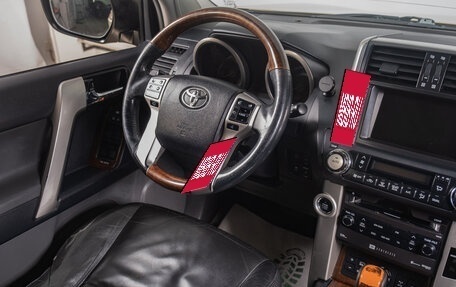 Toyota Land Cruiser Prado 150 рестайлинг 2, 2010 год, 2 829 000 рублей, 10 фотография