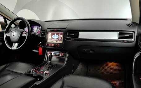 Volkswagen Touareg III, 2010 год, 1 748 000 рублей, 13 фотография