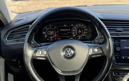 Volkswagen Tiguan II, 2018 год, 2 587 000 рублей, 11 фотография