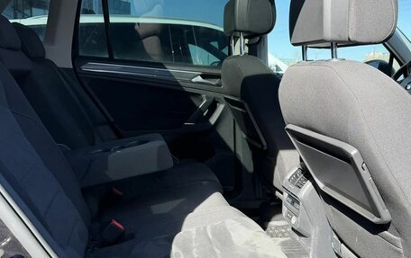 Volkswagen Tiguan II, 2018 год, 2 587 000 рублей, 14 фотография