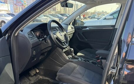 Volkswagen Tiguan II, 2018 год, 2 587 000 рублей, 10 фотография