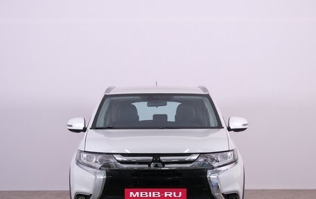Mitsubishi Outlander III рестайлинг 3, 2016 год, 1 699 000 рублей, 2 фотография