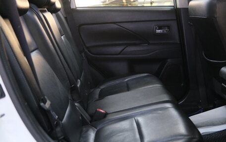 Mitsubishi Outlander III рестайлинг 3, 2016 год, 1 699 000 рублей, 21 фотография