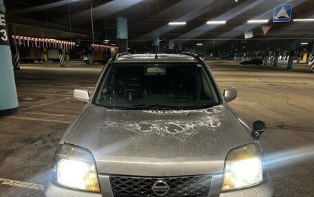 Nissan X-Trail, 2005 год, 680 000 рублей, 2 фотография