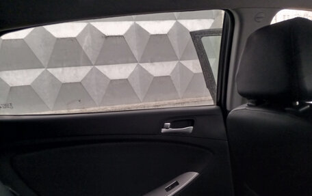 Hyundai Solaris II рестайлинг, 2014 год, 600 000 рублей, 9 фотография