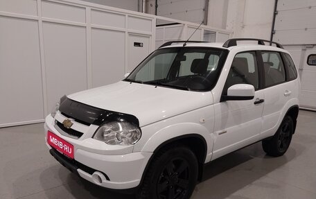 Chevrolet Niva I рестайлинг, 2016 год, 640 000 рублей, 1 фотография