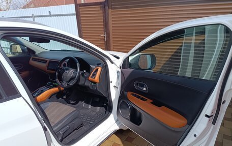 Honda Vezel, 2016 год, 1 600 000 рублей, 11 фотография