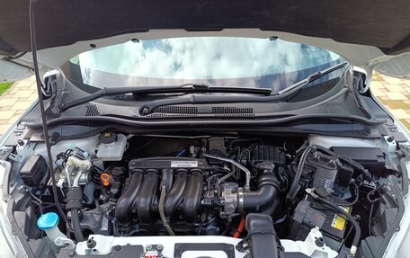 Honda Vezel, 2016 год, 1 600 000 рублей, 18 фотография