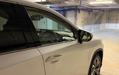 Lexus RX IV рестайлинг, 2017 год, 4 000 000 рублей, 4 фотография