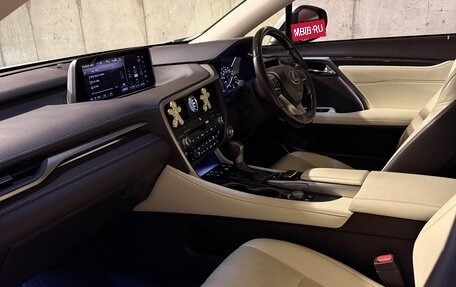 Lexus RX IV рестайлинг, 2017 год, 4 000 000 рублей, 5 фотография