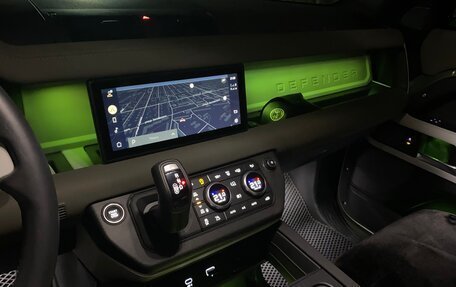 Land Rover Defender II, 2021 год, 7 000 000 рублей, 9 фотография