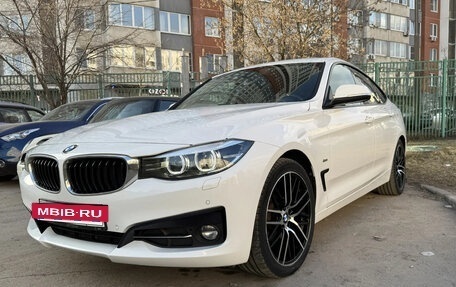 BMW 3 серия, 2017 год, 3 499 000 рублей, 19 фотография