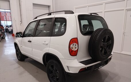 Chevrolet Niva I рестайлинг, 2016 год, 640 000 рублей, 5 фотография