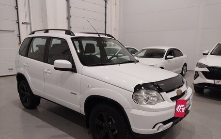 Chevrolet Niva I рестайлинг, 2016 год, 640 000 рублей, 2 фотография