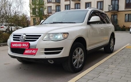 Volkswagen Touareg III, 2010 год, 1 700 000 рублей, 4 фотография