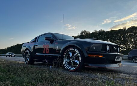 Ford Mustang VI рестайлинг, 2004 год, 3 500 000 рублей, 3 фотография