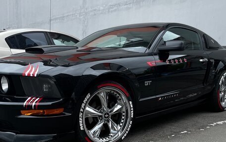 Ford Mustang VI рестайлинг, 2004 год, 3 500 000 рублей, 2 фотография