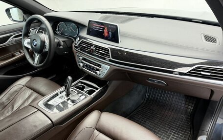 BMW 7 серия, 2018 год, 3 750 000 рублей, 12 фотография