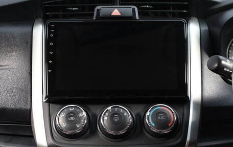 Toyota Corolla, 2019 год, 1 799 000 рублей, 14 фотография