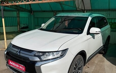 Mitsubishi Outlander III рестайлинг 3, 2019 год, 2 200 000 рублей, 1 фотография