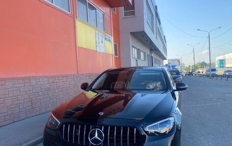 Mercedes-Benz E-Класс, 2021 год, 2 700 000 рублей, 4 фотография