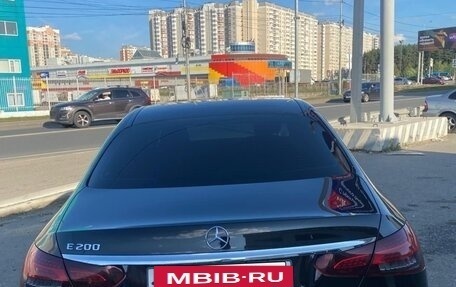 Mercedes-Benz E-Класс, 2021 год, 2 700 000 рублей, 3 фотография