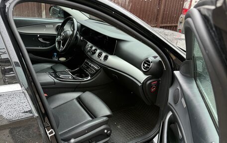 Mercedes-Benz E-Класс, 2021 год, 2 700 000 рублей, 16 фотография