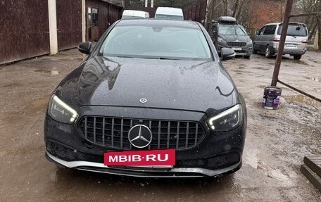 Mercedes-Benz E-Класс, 2021 год, 2 700 000 рублей, 9 фотография