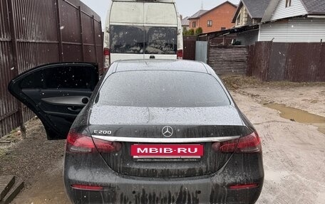 Mercedes-Benz E-Класс, 2021 год, 2 700 000 рублей, 14 фотография