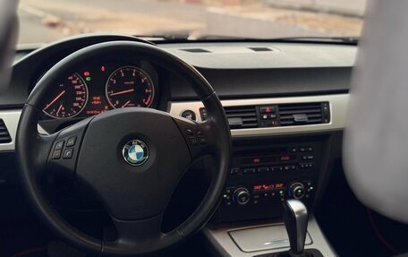 BMW 3 серия, 2011 год, 1 130 000 рублей, 14 фотография