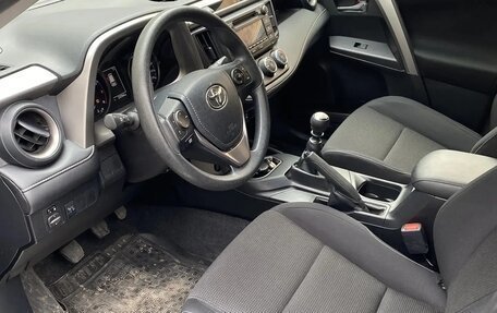 Toyota RAV4, 2016 год, 2 750 000 рублей, 6 фотография