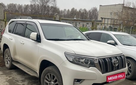 Toyota Land Cruiser Prado 150 рестайлинг 2, 2017 год, 4 500 000 рублей, 2 фотография