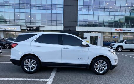 Chevrolet Equinox III, 2020 год, 1 950 000 рублей, 2 фотография