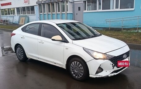 Hyundai Solaris II рестайлинг, 2020 год, 699 000 рублей, 5 фотография