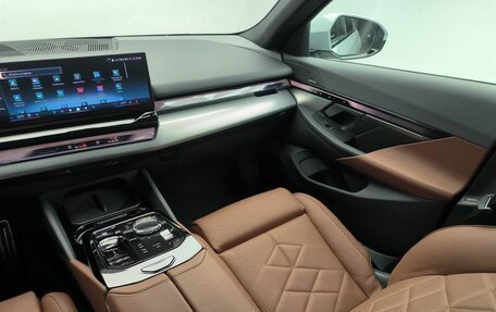 BMW 5 серия, 2025 год, 9 700 000 рублей, 12 фотография