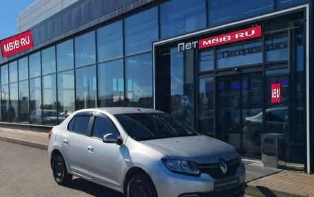 Renault Logan II, 2017 год, 823 000 рублей, 1 фотография