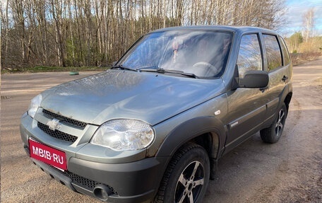 Chevrolet Niva I рестайлинг, 2011 год, 261 000 рублей, 1 фотография