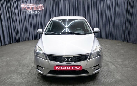 KIA cee'd I рестайлинг, 2011 год, 900 000 рублей, 2 фотография