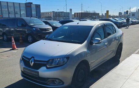 Renault Logan II, 2017 год, 823 000 рублей, 3 фотография
