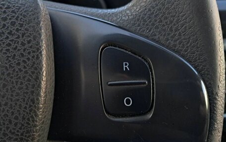 Renault Logan II, 2017 год, 823 000 рублей, 10 фотография