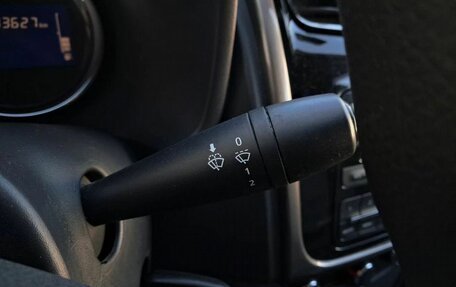 Renault Logan II, 2017 год, 823 000 рублей, 11 фотография