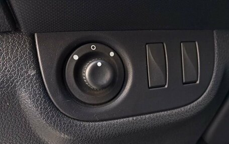 Renault Logan II, 2017 год, 823 000 рублей, 16 фотография