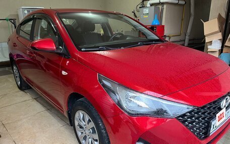 Hyundai Solaris II рестайлинг, 2021 год, 1 700 000 рублей, 2 фотография